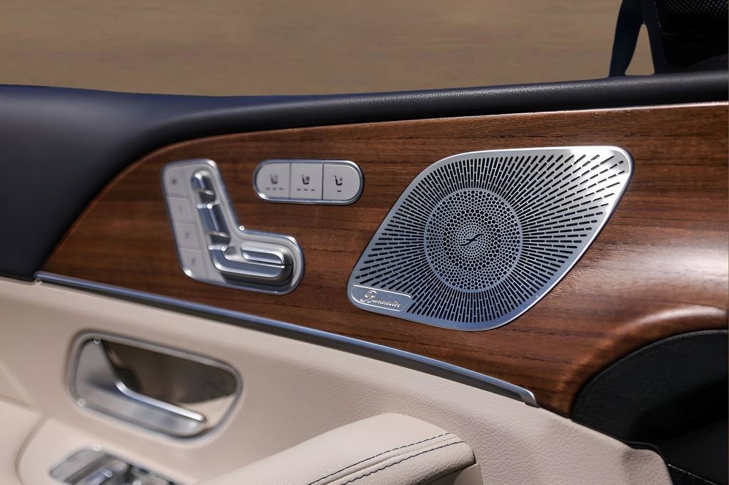 Used 2023 Mercedes-Benz GLS 450 4MATIC image 23