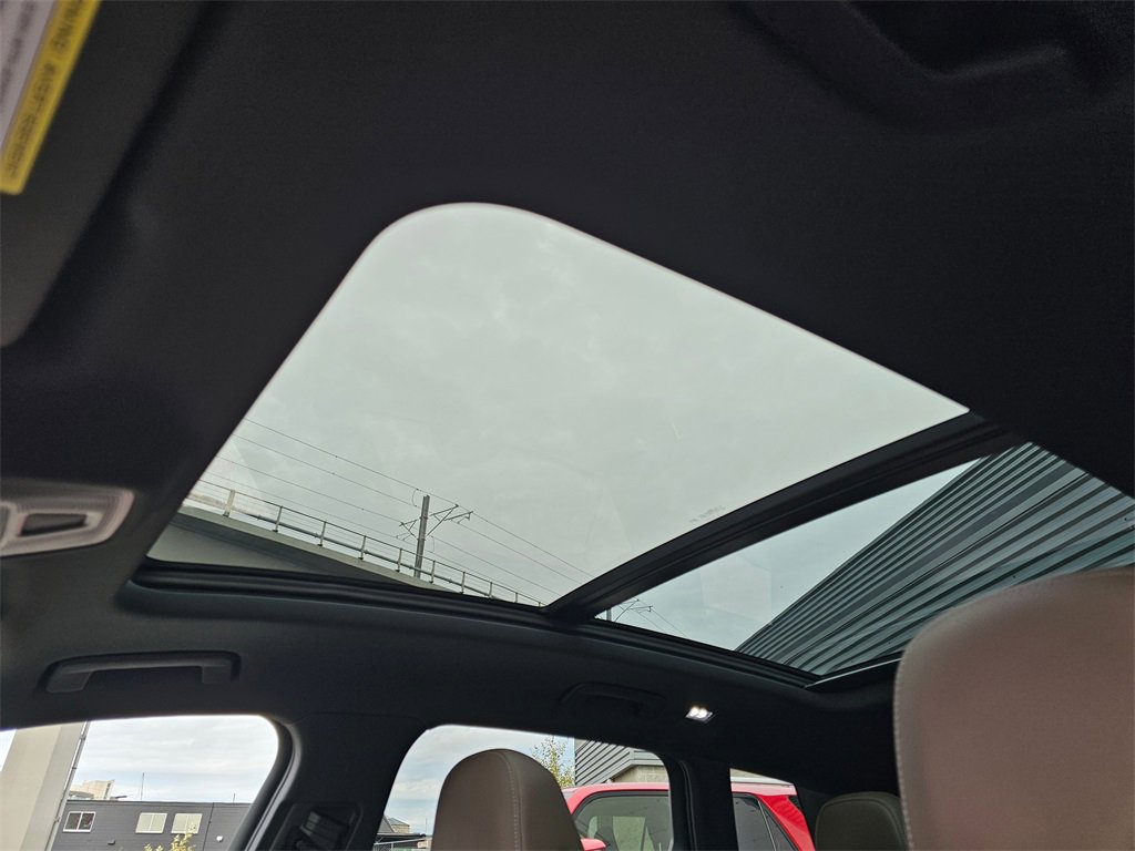 Used 2025 Audi Q6 e-tron Prestige w/ 20" Wheel Package image 26