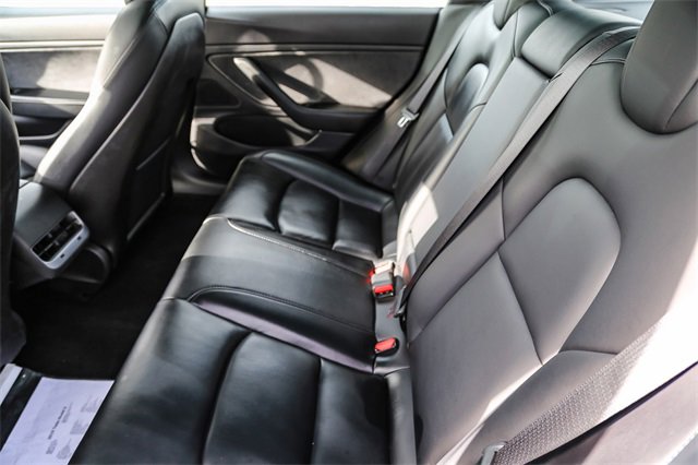 Used 2019 Tesla Model 3 Standard Range Plus image 17