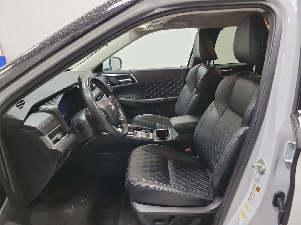 Used 2024 Mitsubishi Outlander SEL image 45