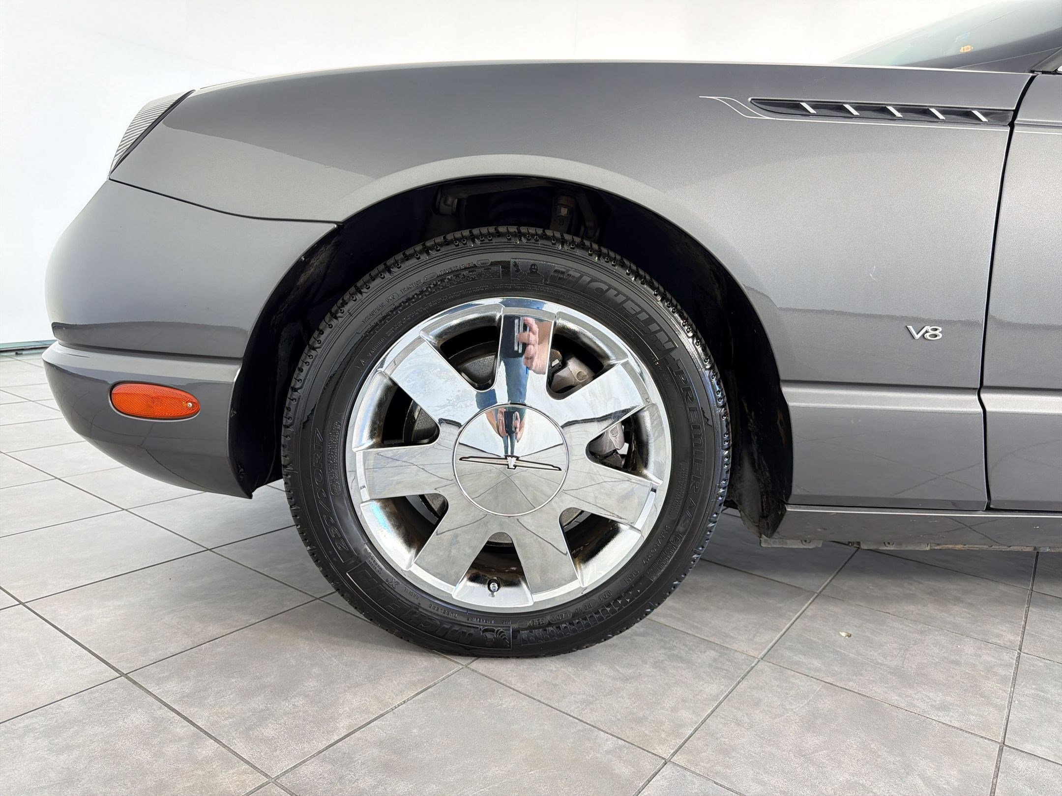 Used 2003 Ford Thunderbird RWD image 11