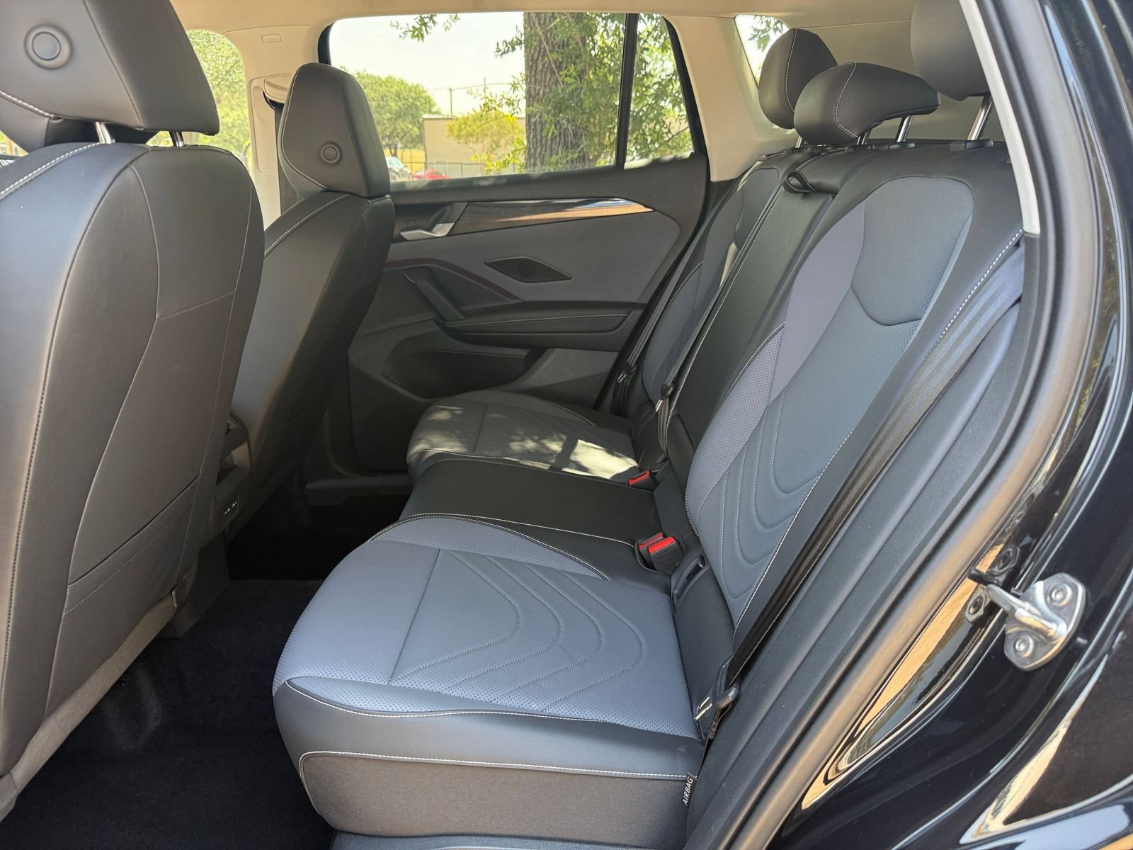 Used 2026 Volkswagen Tiguan SE AWD/4WD image 27