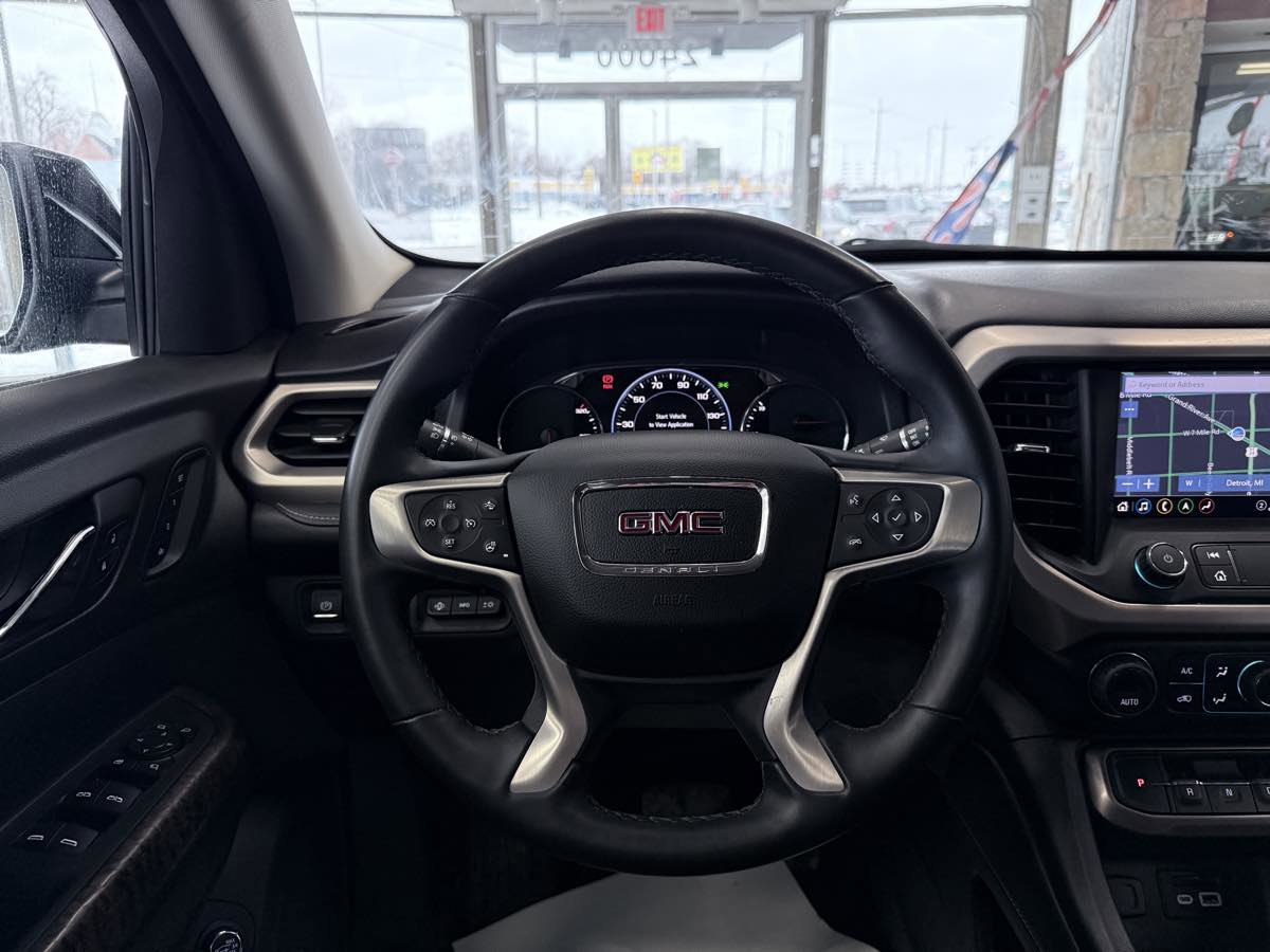 Used 2023 GMC Acadia Denali w/ Denali Ultimate Package AWD/4WD image 46