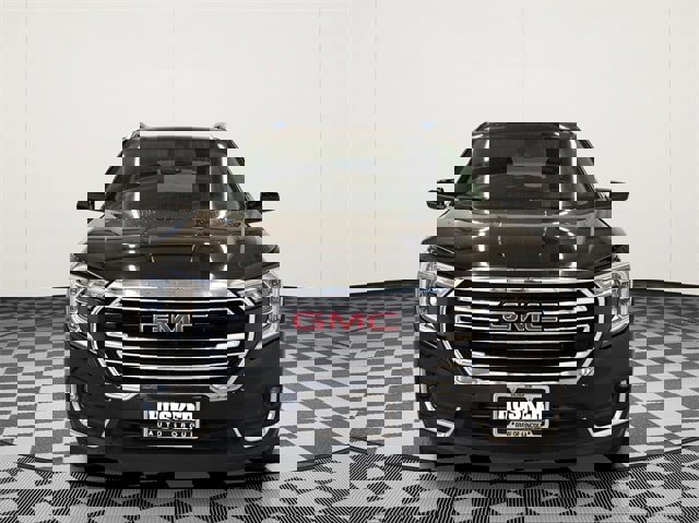 Used 2024 GMC Terrain SLT image 3