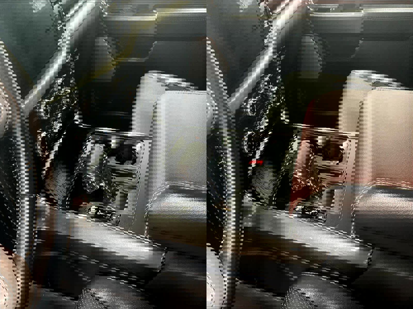 Used 2022 Ford F150 Lariat w/ Equipment Group 502A High image 20