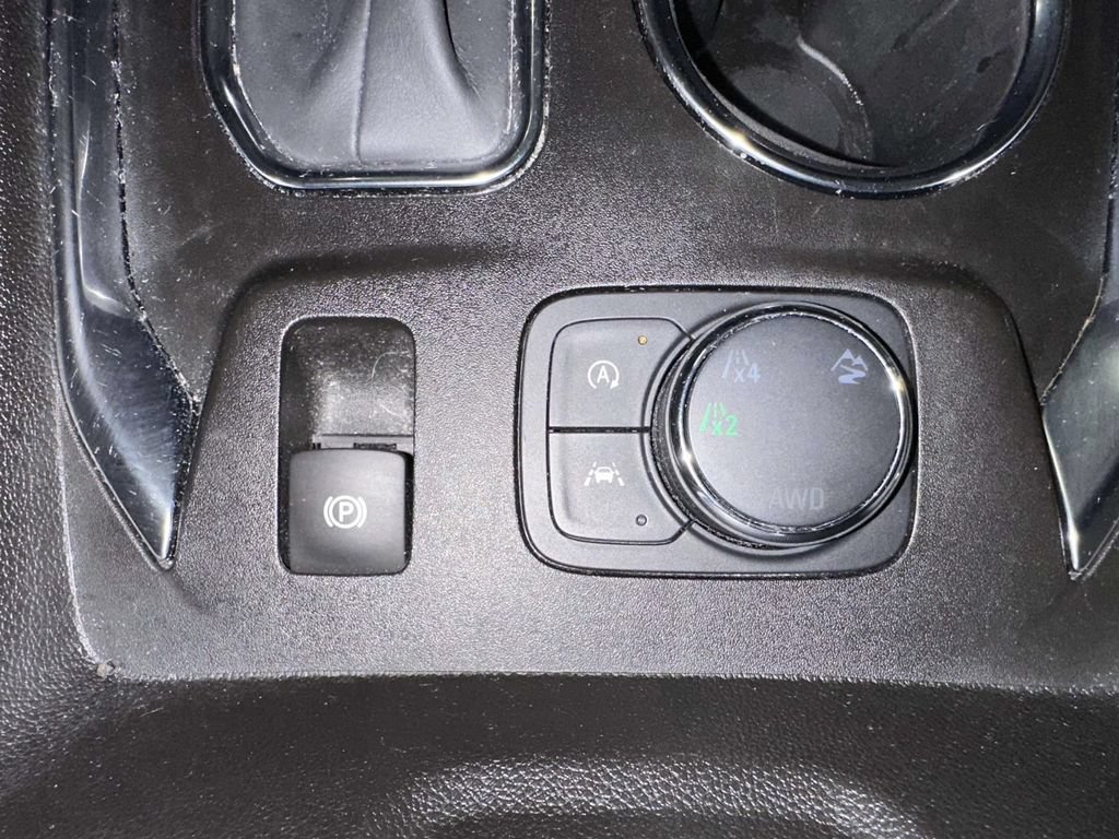 Certified 2023 Chevrolet Traverse LT AWD/4WD image 29