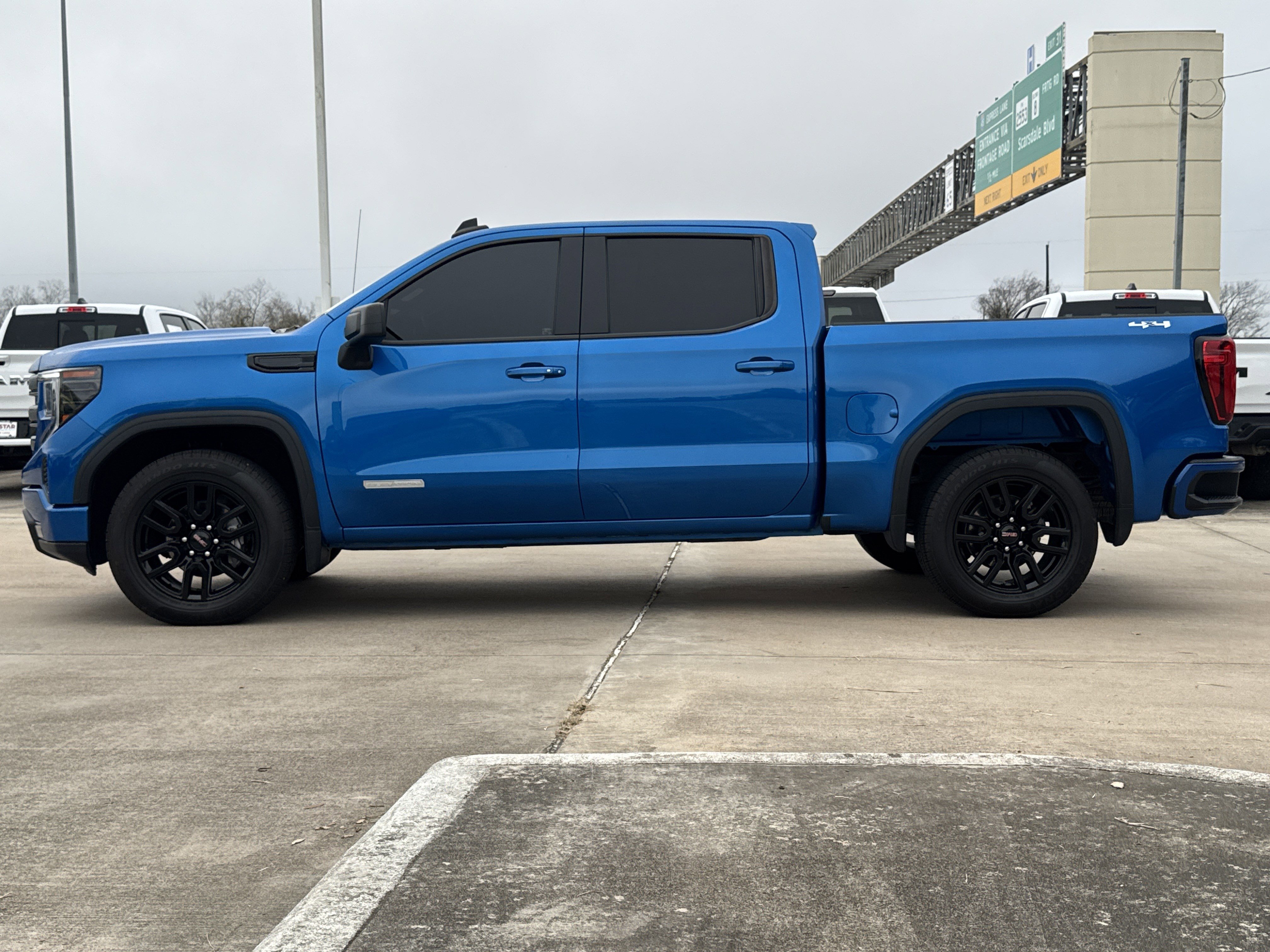 Used 2022 GMC Sierra 1500 Elevation image 8