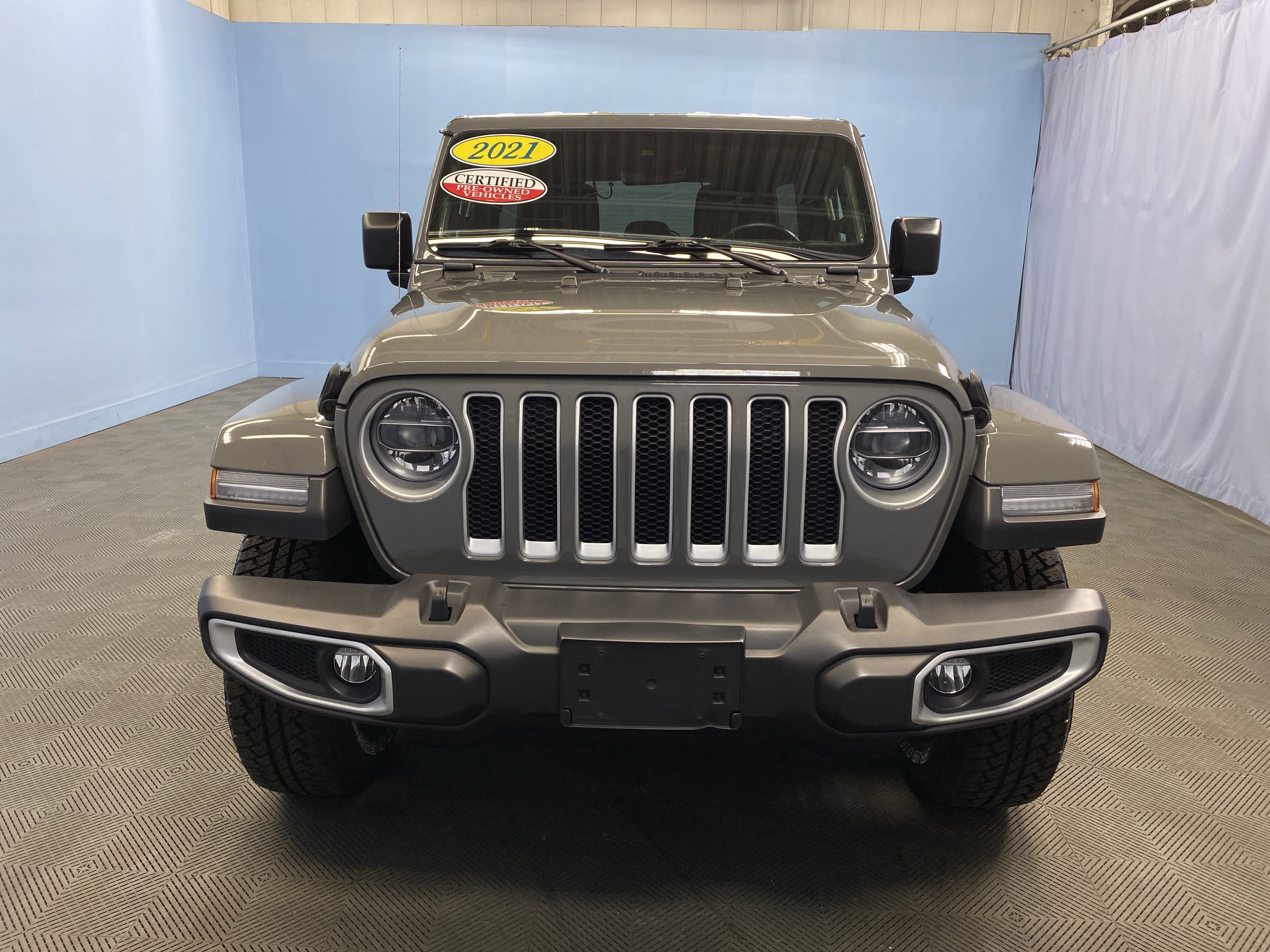 Used 2021 Jeep Wrangler Unlimited Sahara image 2