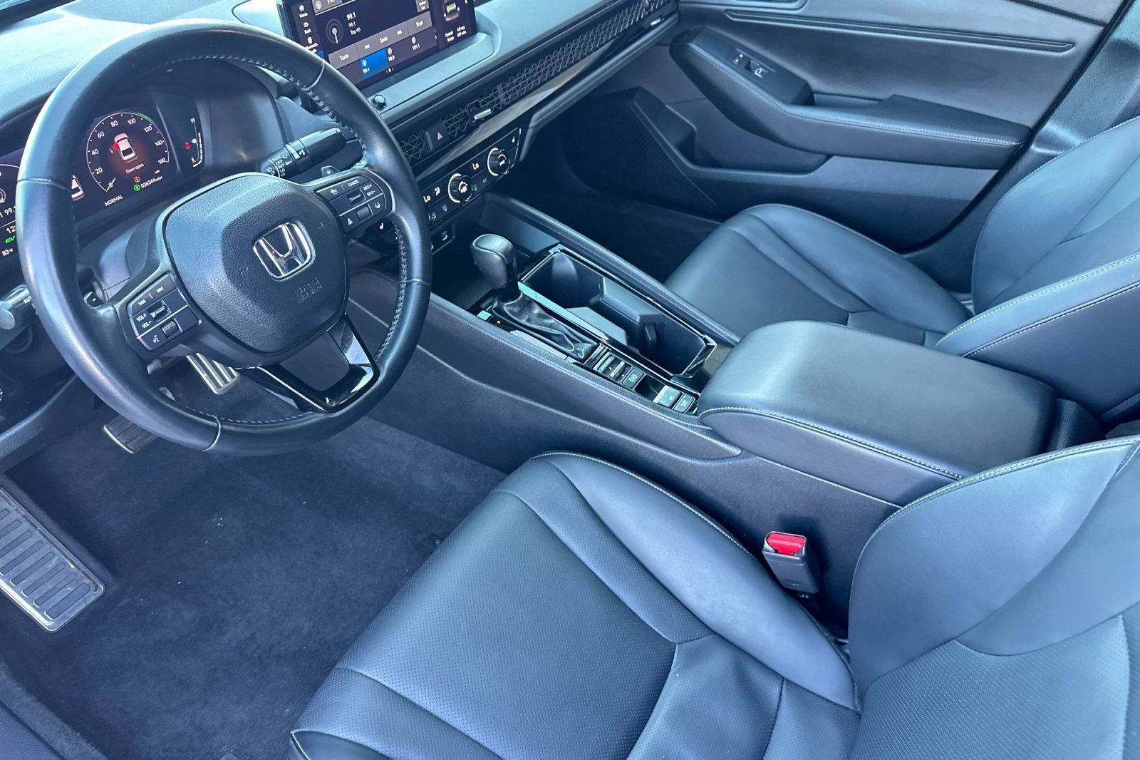 Used 2023 Honda Accord Sport image 10