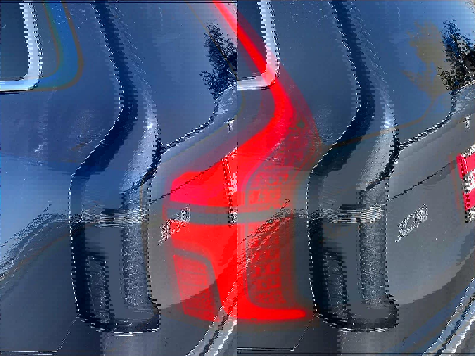 New 2026 Volvo XC90 T8 Plus w/ Protection Package image 25