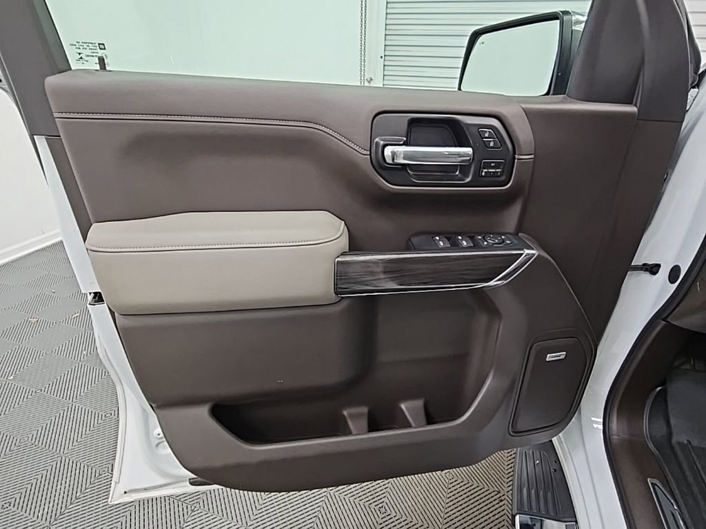 Used 2020 Chevrolet Silverado 1500 LTZ w/ LTZ Premium Package image 33