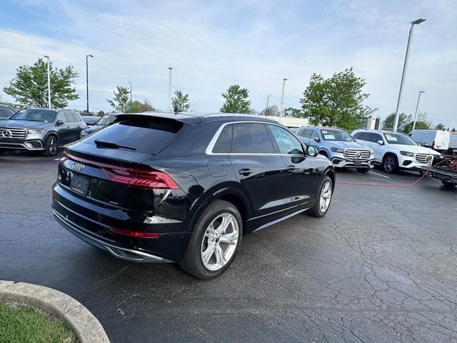 Used 2023 Audi Q8 Prestige image 9