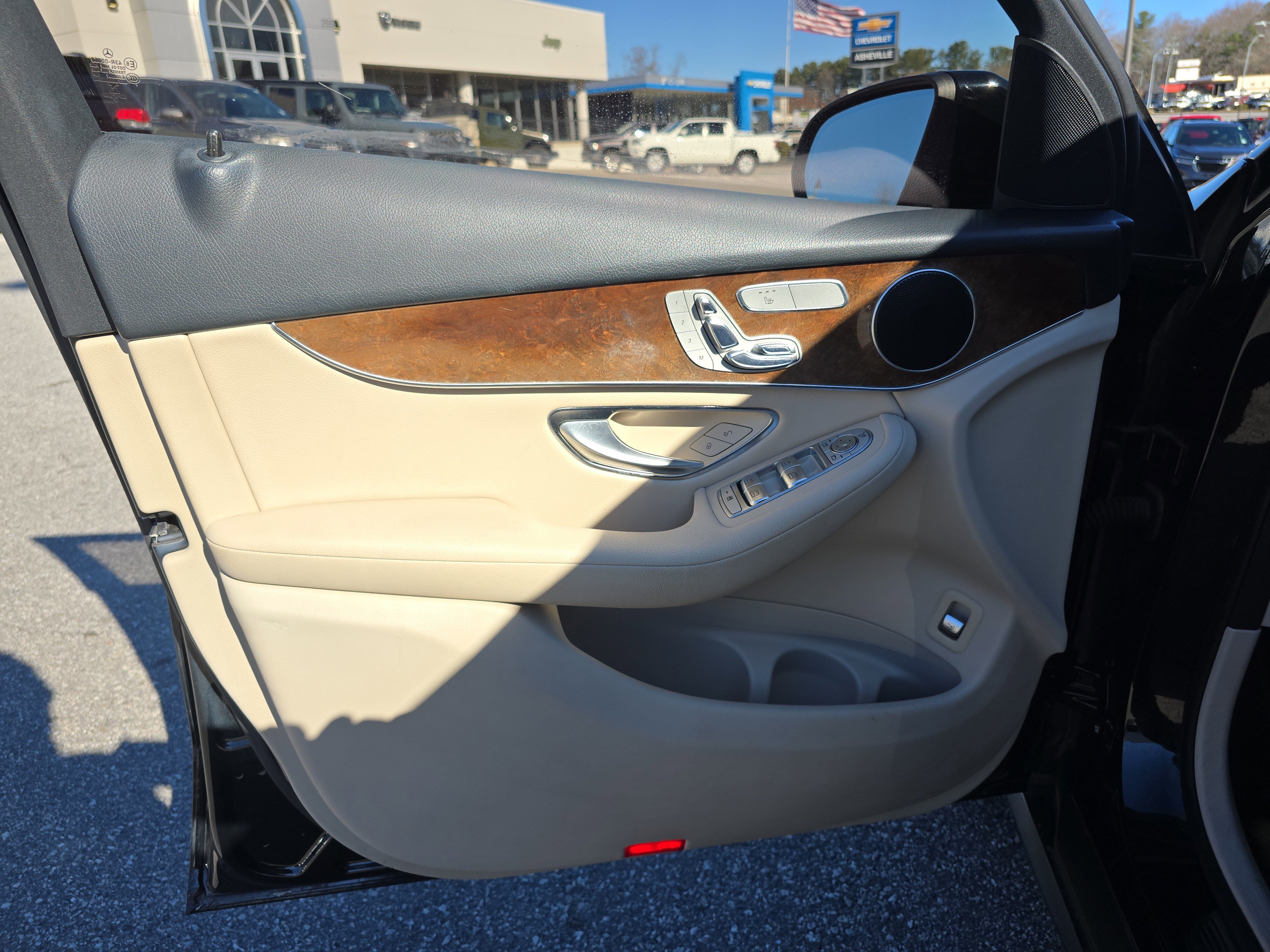 Used 2018 Mercedes-Benz GLC 300 image 20