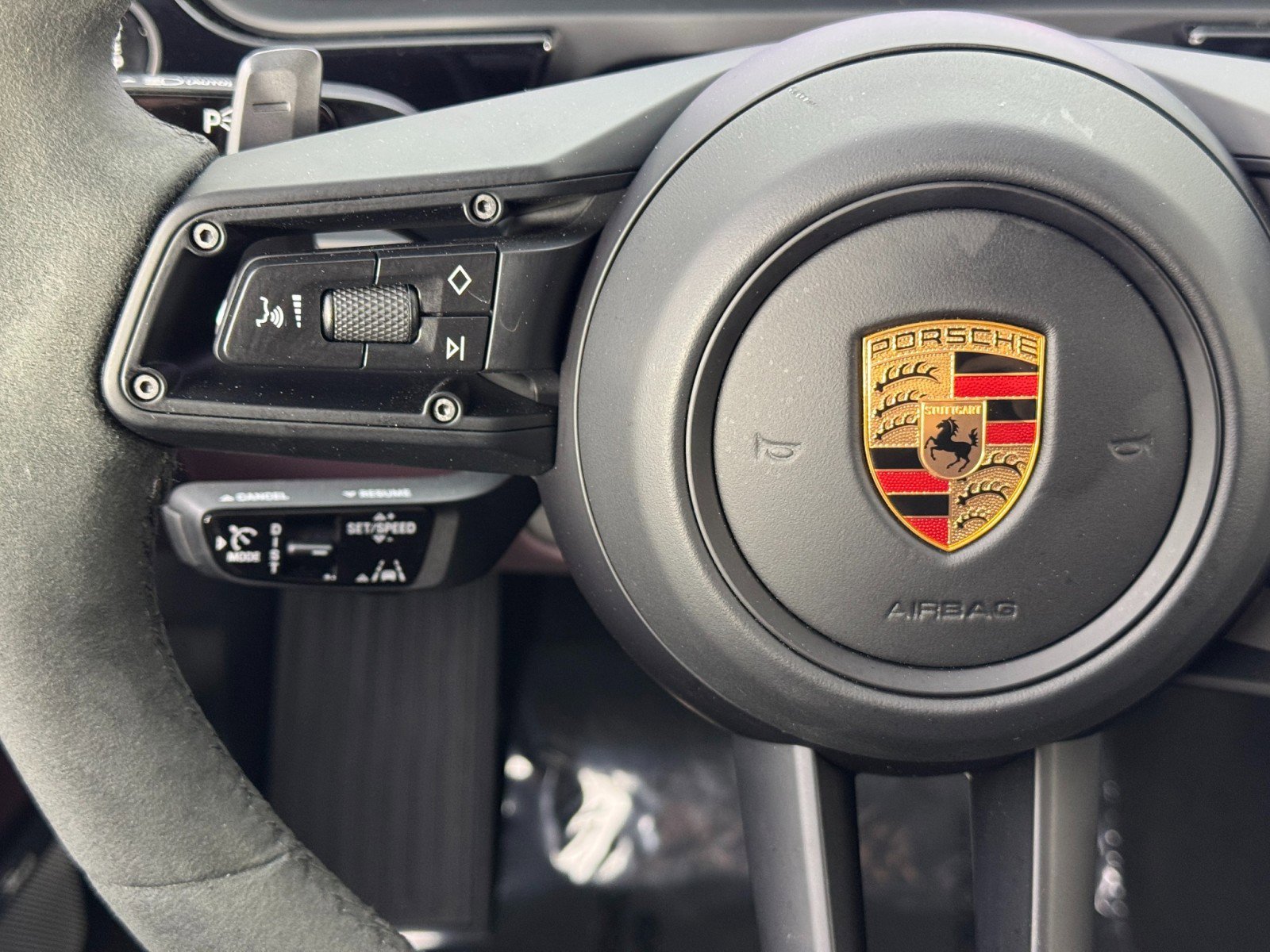 Used 2024 Porsche Cayenne Turbo image 22