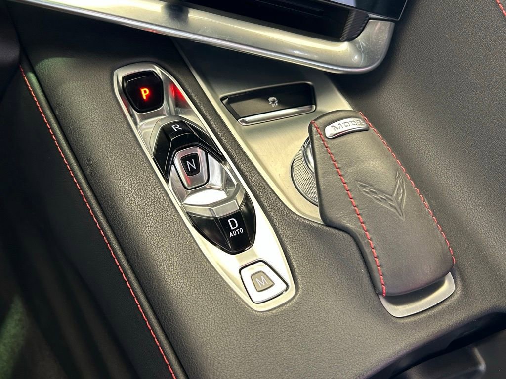 Used 2022 Chevrolet Corvette Stingray Coupe w/ Z51 Performance Package image 18