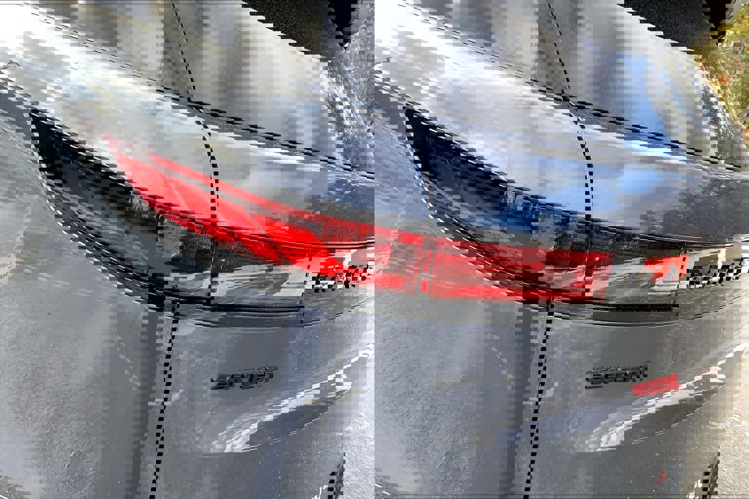 Used 2025 Land Rover Range Rover Sport SE image 26