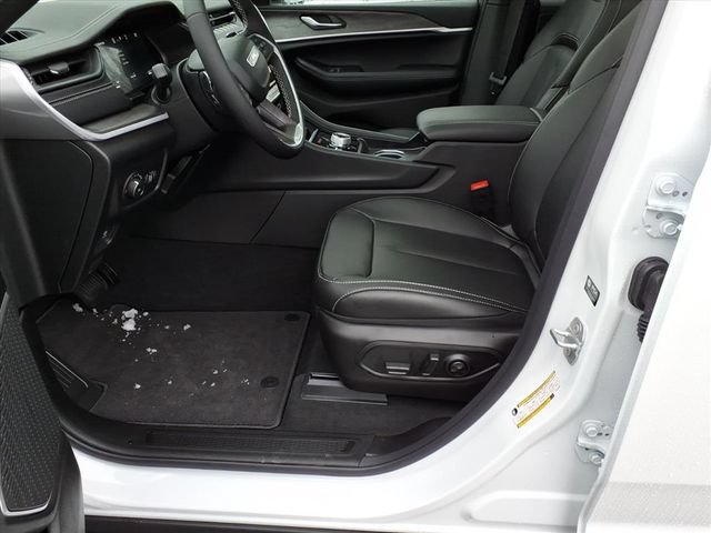 New 2026 Jeep Grand Cherokee Limited AWD/4WD image 13
