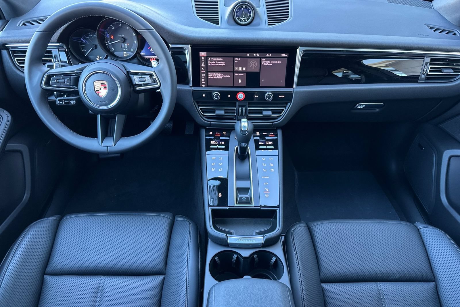 New 2026 Porsche Macan AWD/4WD image 6
