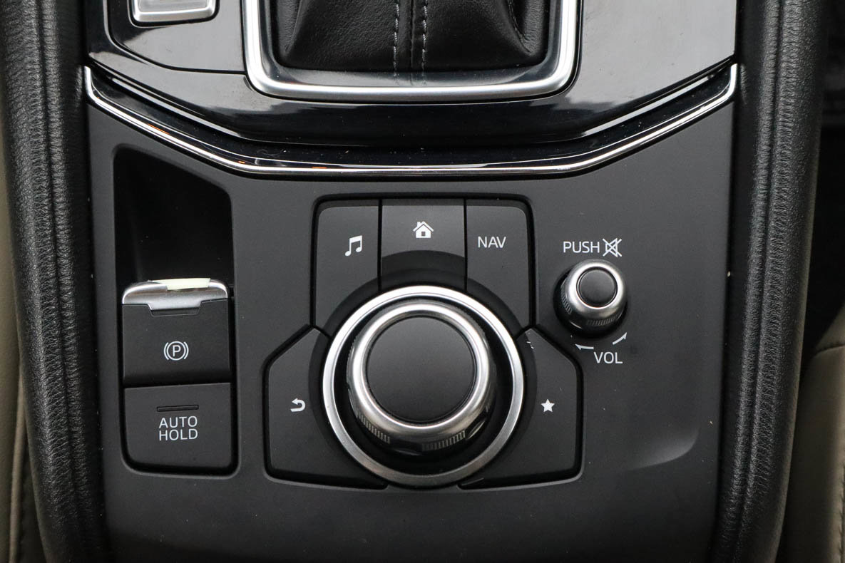 Used 2018 MAZDA CX-5 Touring image 11