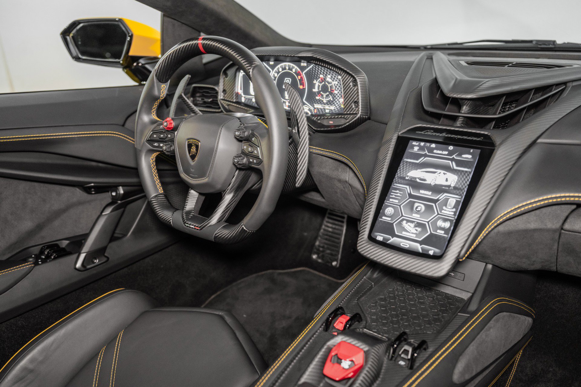 Used 2024 Lamborghini Revuelto image 29