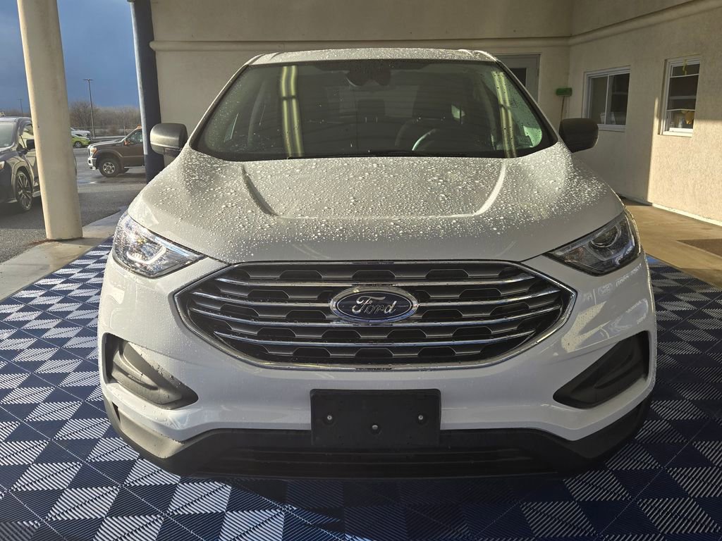 Used 2022 Ford Edge SE image 2