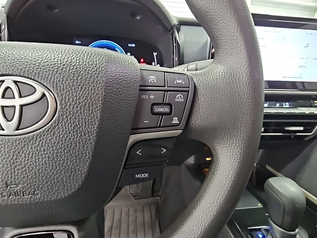 Used 2025 Toyota Camry LE FWD image 23