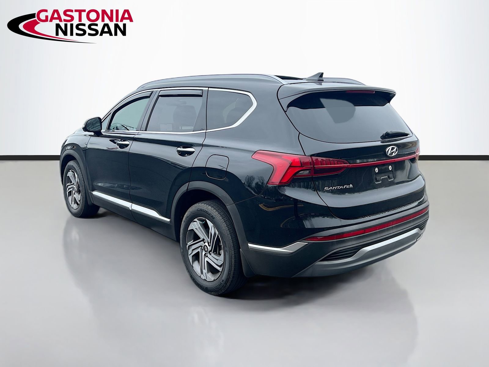 Used 2023 Hyundai Santa Fe SEL w/ Premium Package image 6