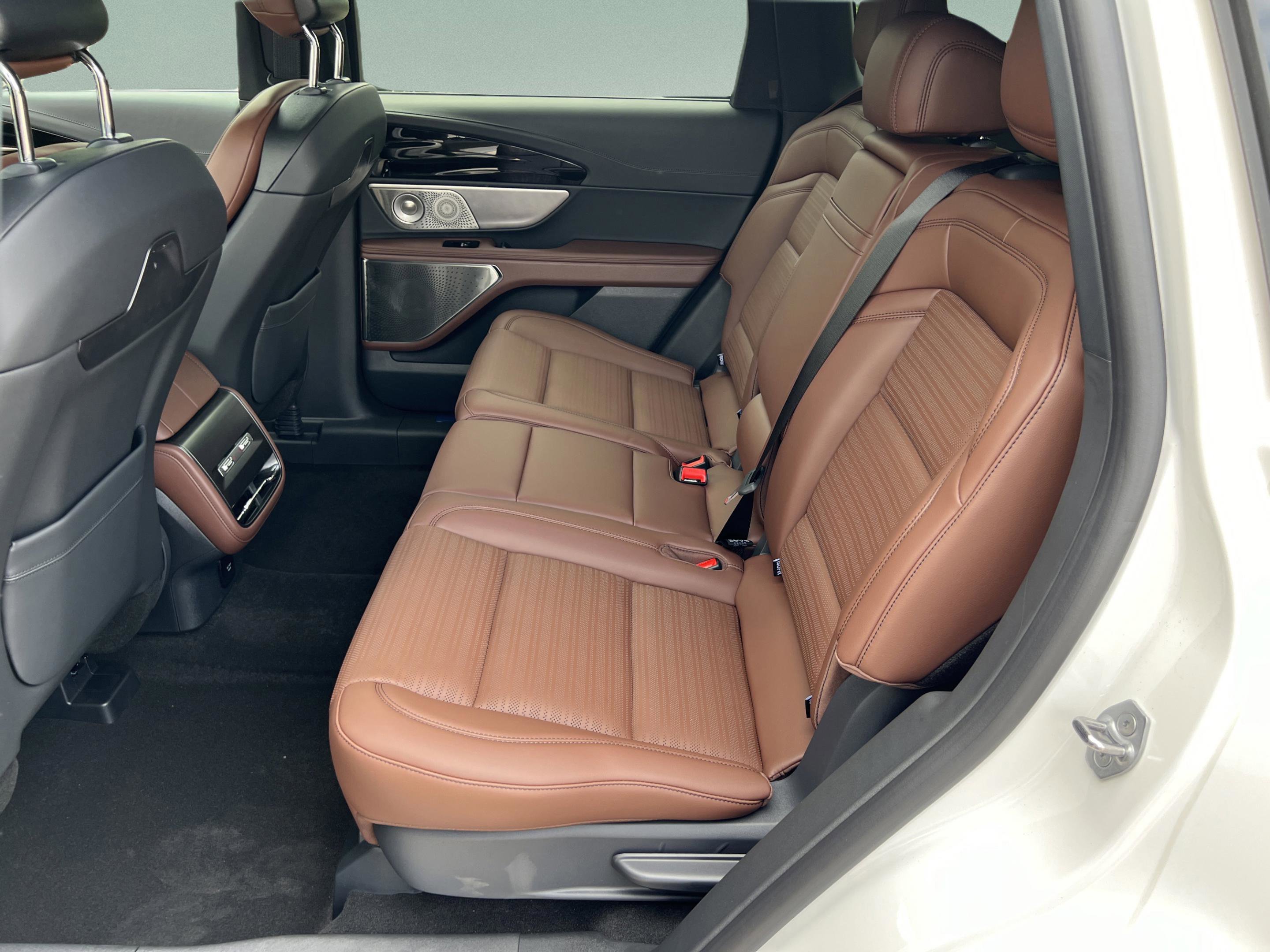 New 2026 Lincoln Nautilus Reserve AWD/4WD image 26