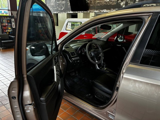 Used 2016 Subaru Forester 2.5i Limited w/ Popular Package #2 AWD/4WD image 16