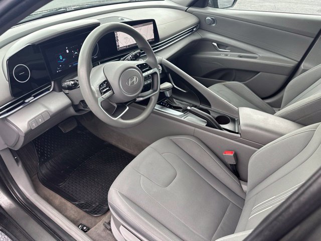 Used 2024 Hyundai Elantra SEL FWD image 11