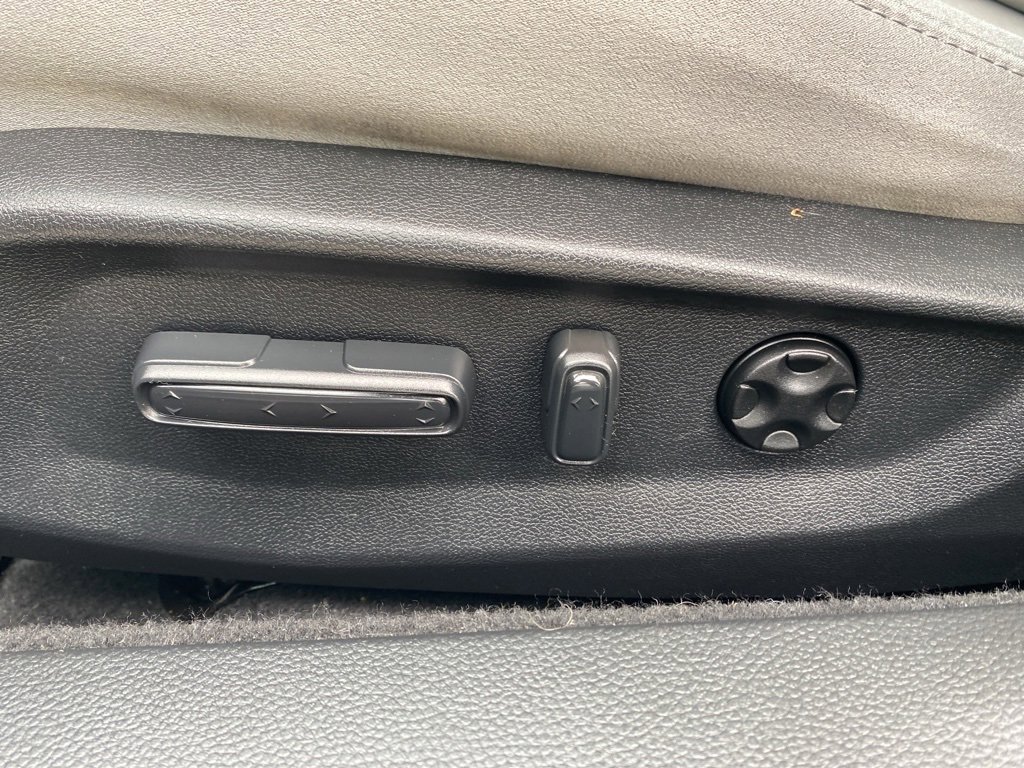 Used 2019 Honda Accord EX image 21