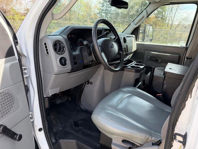Used 2013 Ford E-150 and Econoline 150 RWD image 22