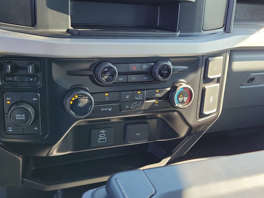New 2026 Ford F350 XL w/ XL Chrome Package image 29