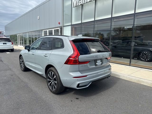Used 2025 Volvo XC60 B5 Plus AWD/4WD image 3