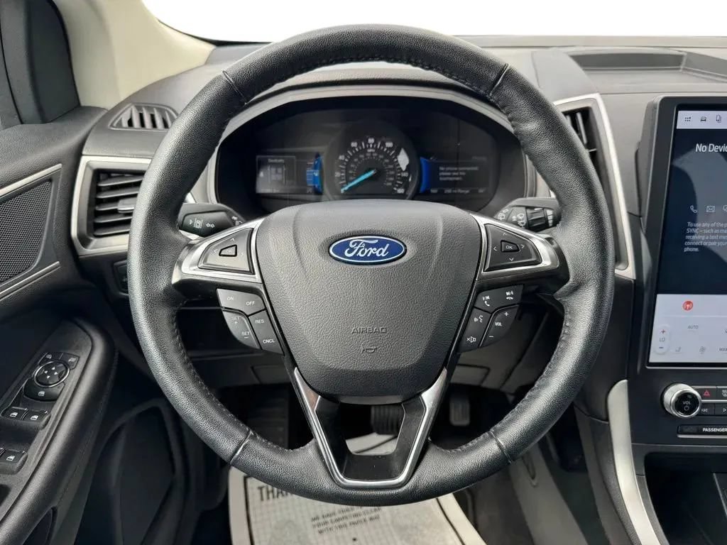 Used 2024 Ford Edge SEL AWD/4WD image 23