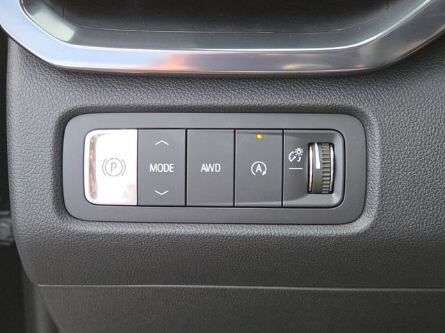 New 2026 GMC Acadia AT4 w/ LPO, Floor Liner Package image 10