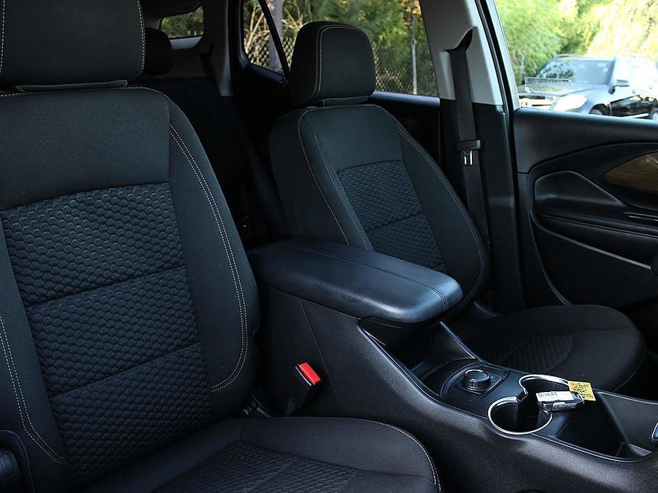 Used 2020 GMC Terrain SLE w/ Elevation Edition FWD image 24