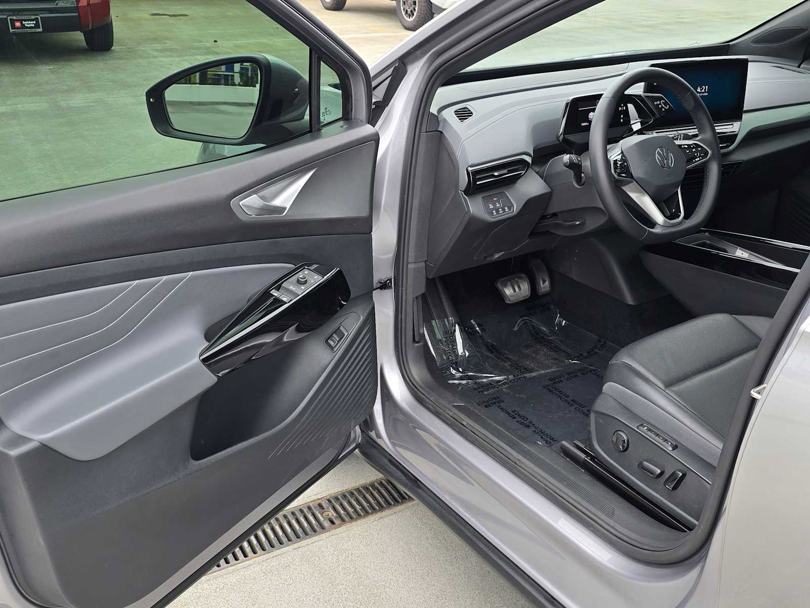 Used 2023 Volkswagen ID.4 Pro S AWD/4WD image 19