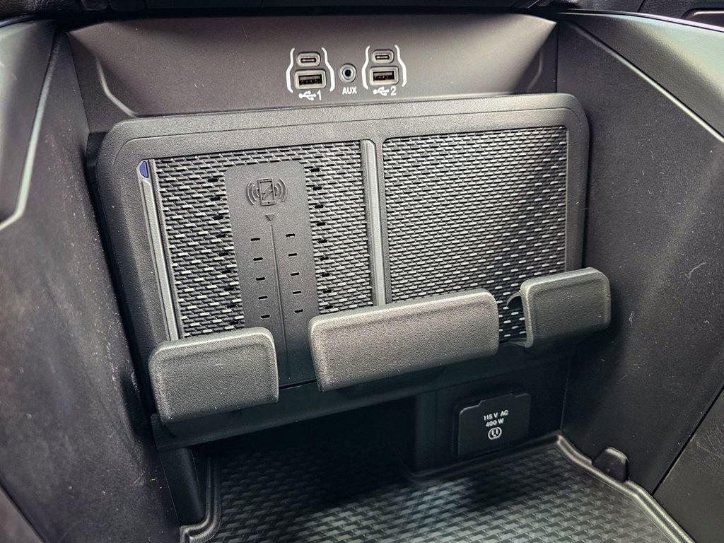 New 2026 RAM 1500 4x4 Crew Cab image 31