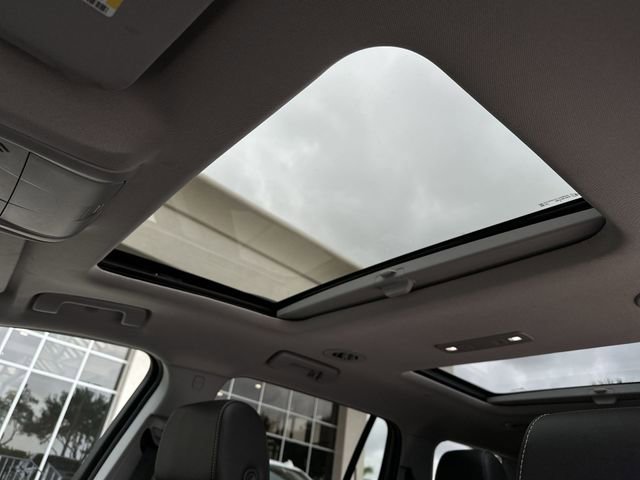 Certified 2023 GMC Acadia SLT FWD image 29