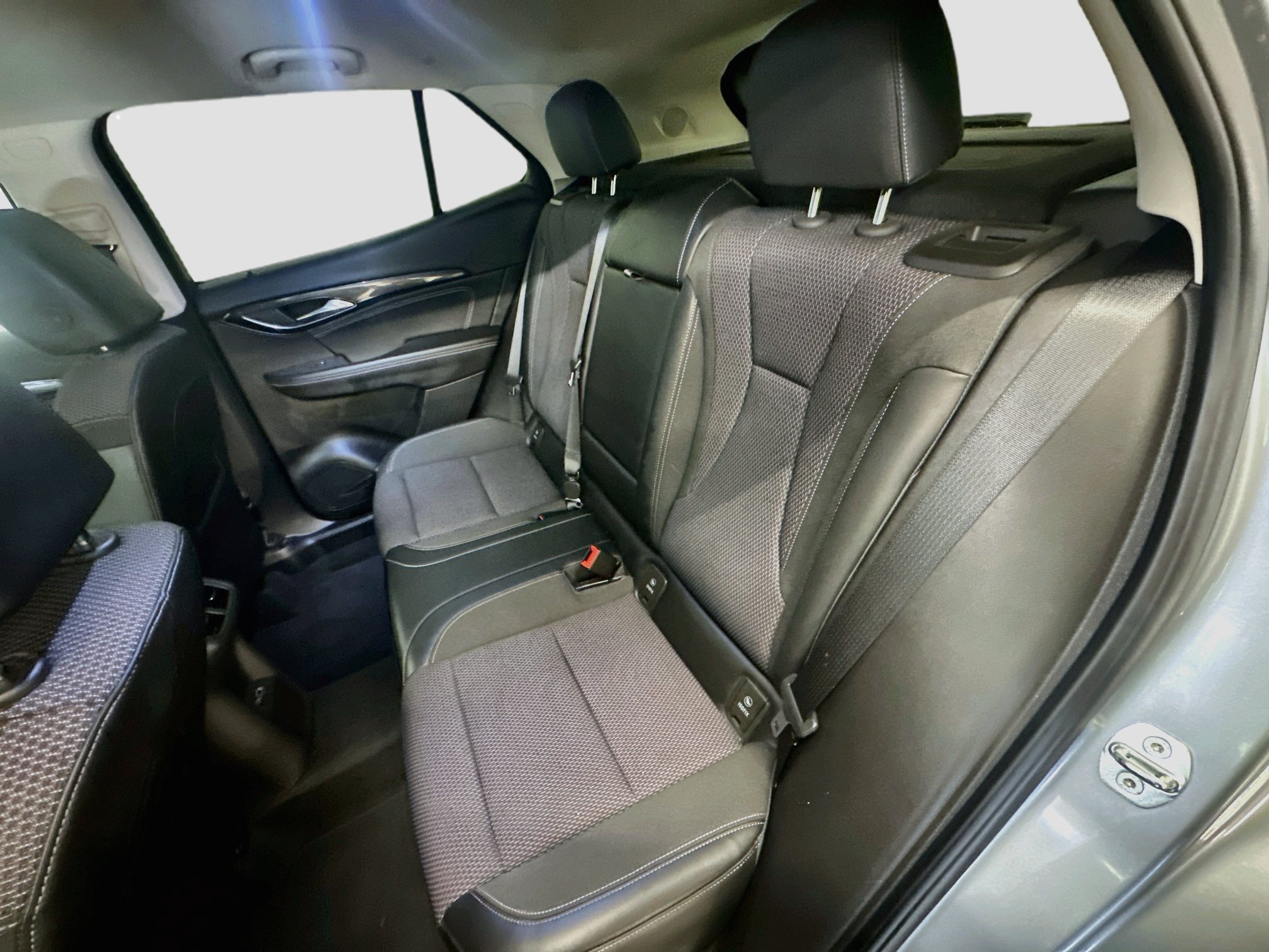 Used 2023 Buick Envision Preferred w/ Sport Touring Package AWD/4WD image 28