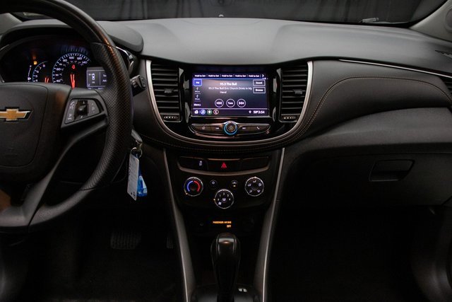 Used 2021 Chevrolet Trax LS image 23