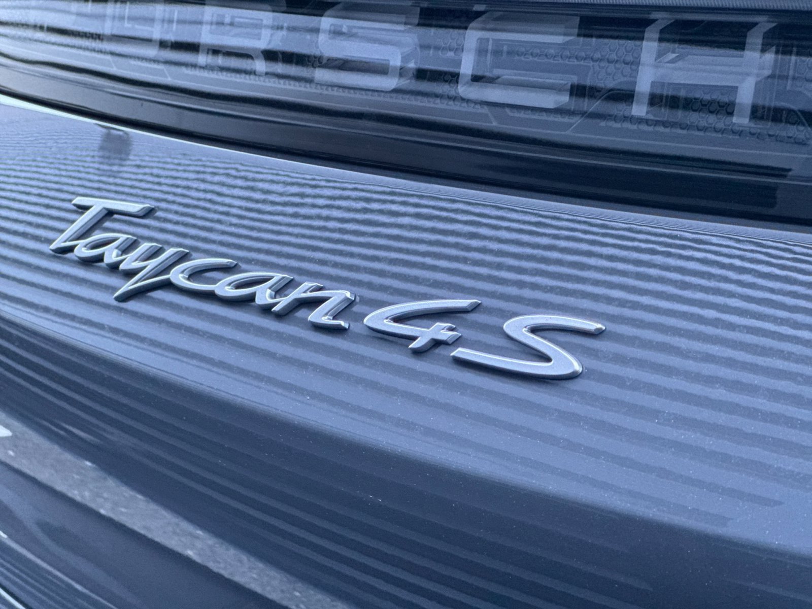 New 2026 Porsche Taycan 4S AWD/4WD image 34