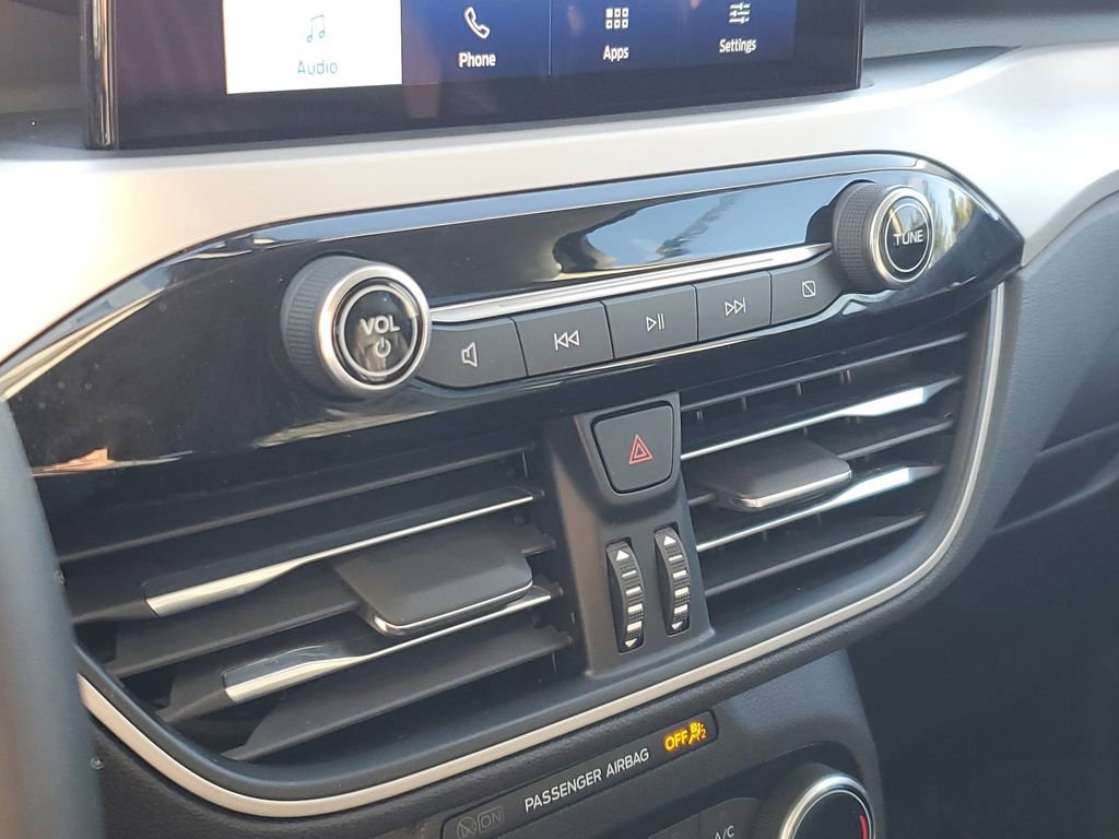 Certified 2022 Ford Escape SEL image 18