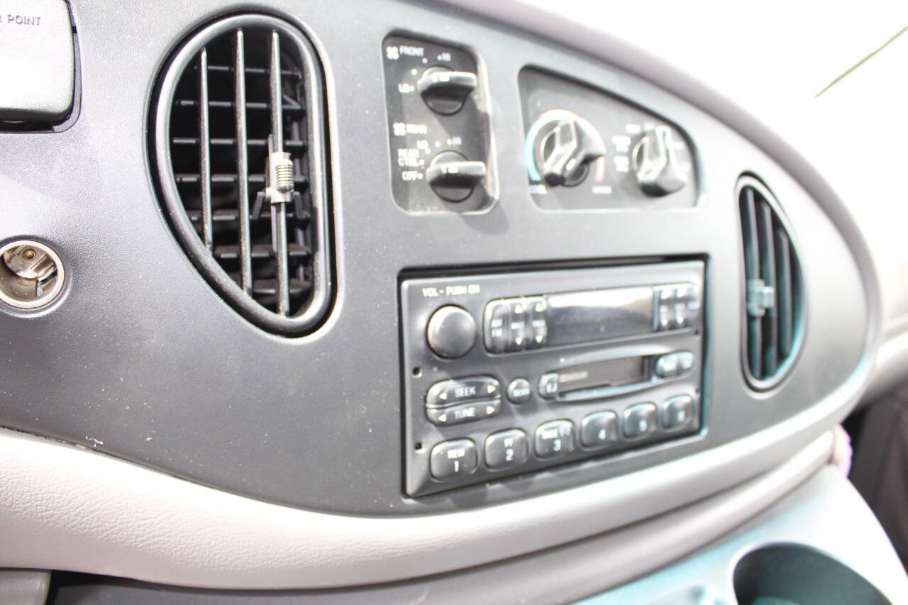 Used 1997 Ford E-150 and Econoline 150 RWD image 15