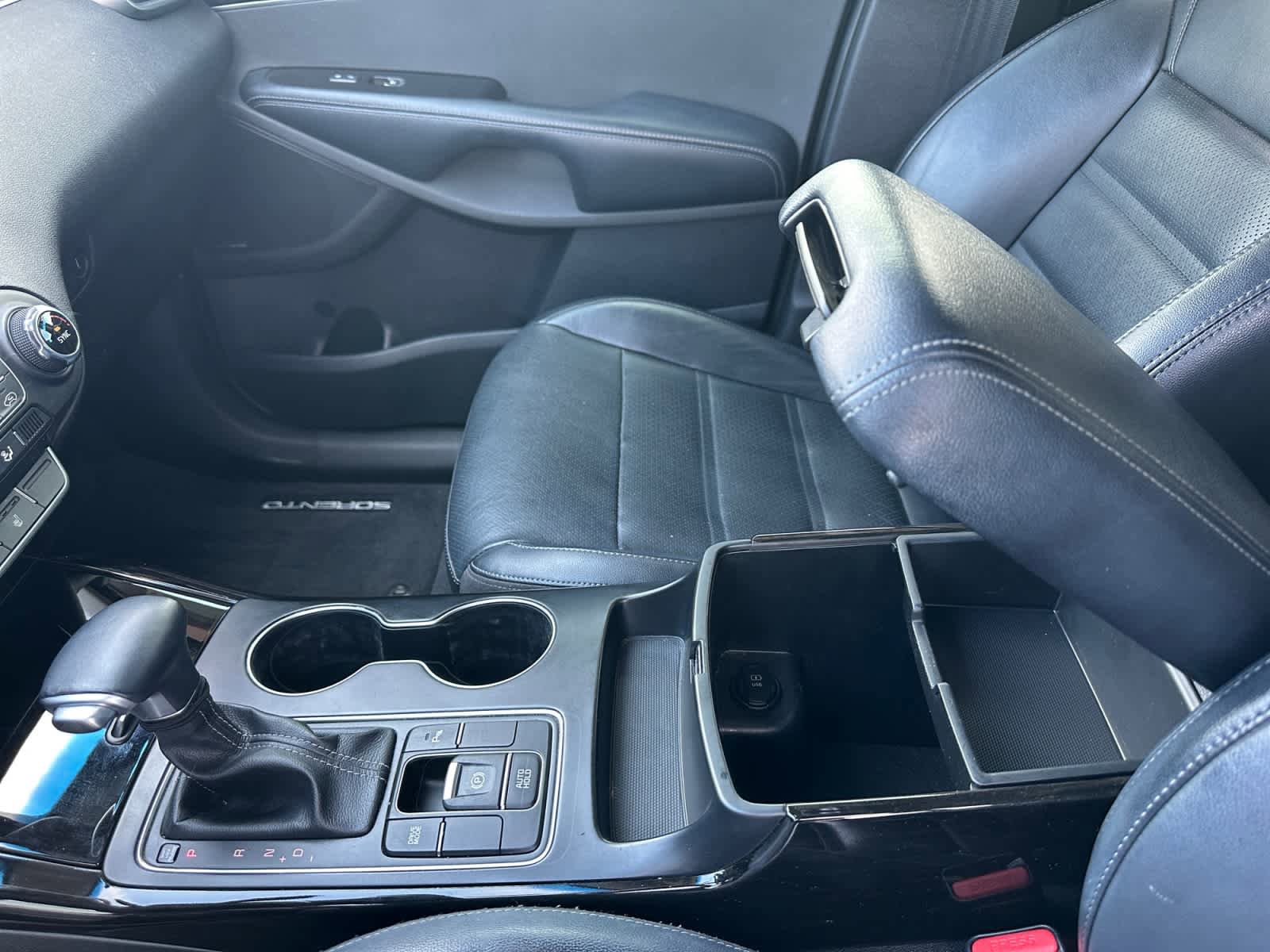 Used 2019 Kia Sorento EX w/ EX Touring Package FWD image 15