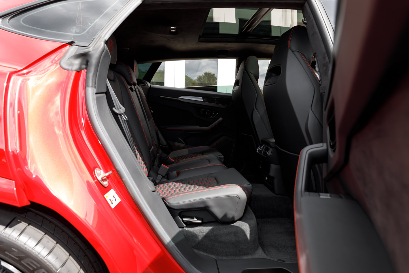 Used 2024 Lamborghini Urus S AWD/4WD image 42
