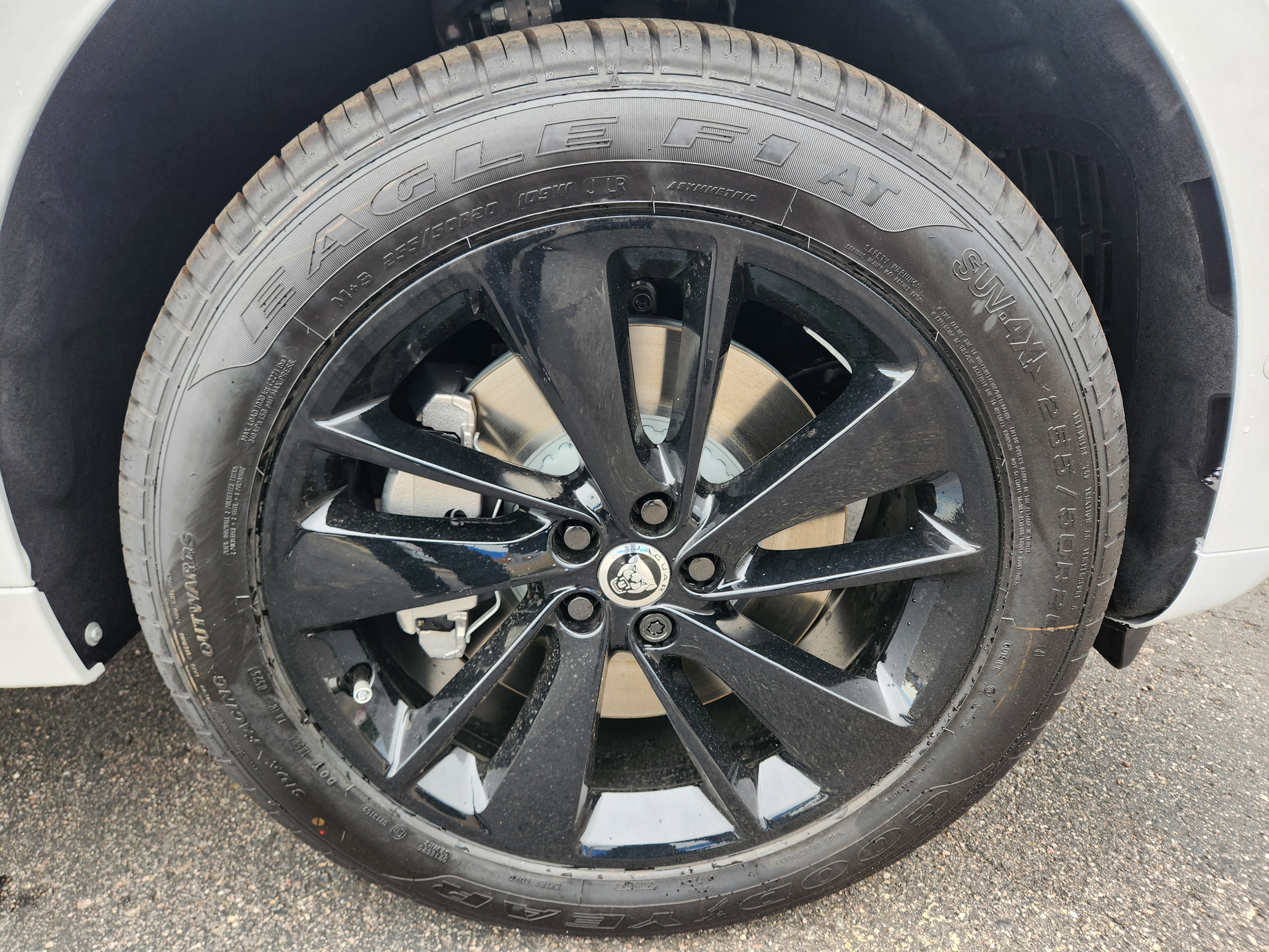 New 2026 Jaguar F-PACE R-Dynamic S image 23