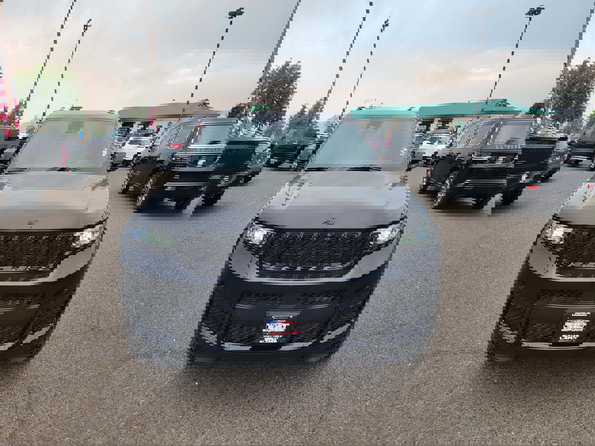 New 2025 Jeep Grand Cherokee L Altitude image 15