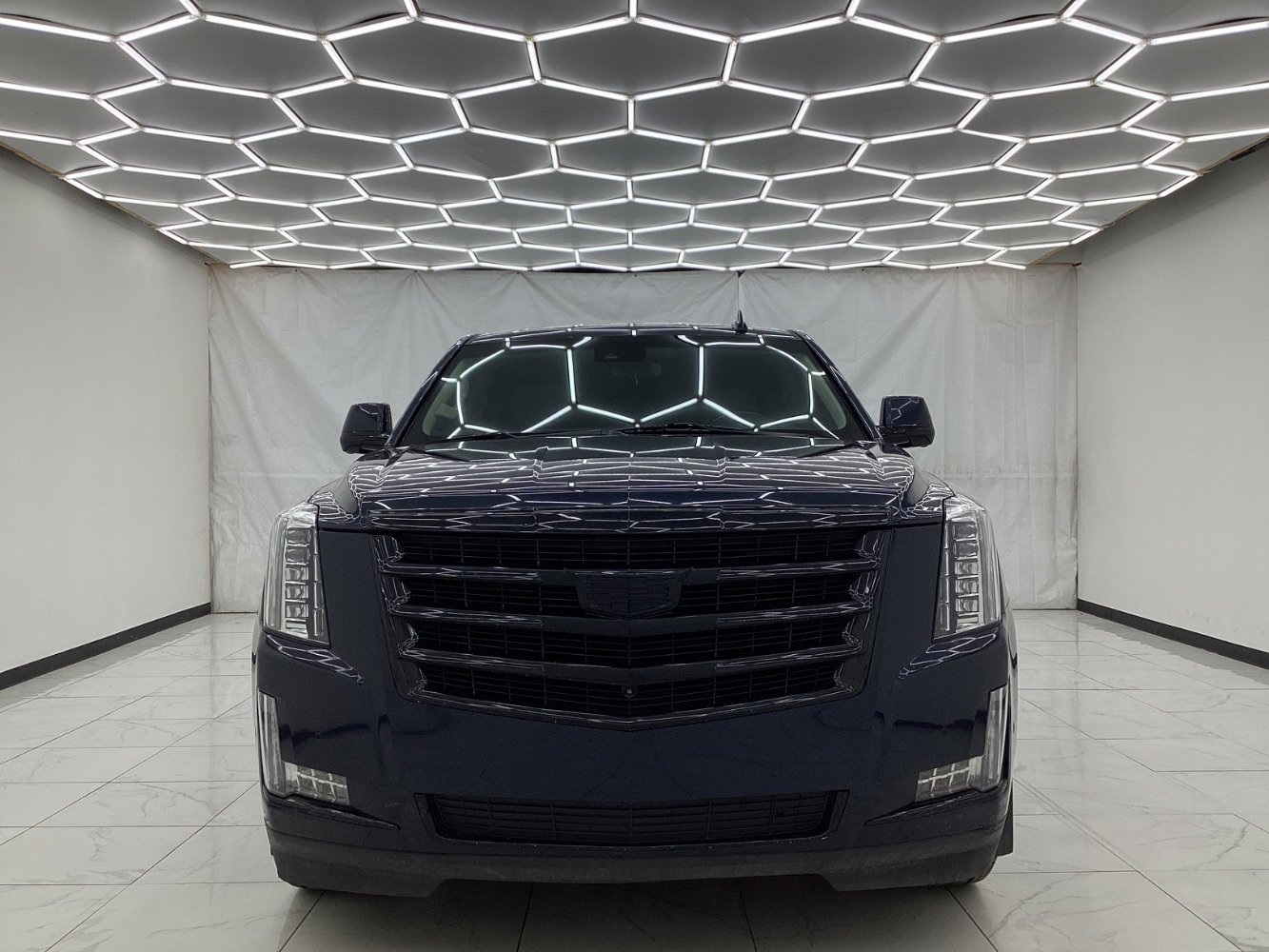 Used 2020 Cadillac Escalade Luxury image 5
